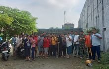 JALIN KEBERSAMAAN, BABINSA GOTONG ROYONG BERSAMA WARGA BERSIHKAN PARIT