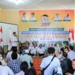 Jalankan Program Urban Farming, Rico Waas Serahkan Mandat Kepada Koordinator Kecamatan Tani Merdeka Indonesia