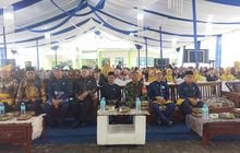 Wujud Rasa Syukur Bersama, Babinsa Serka Tresno Abadi Hadiri Pelepasan Pelajar Kelas XII MAPN Medan