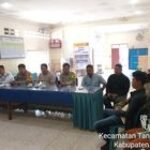 Babinsa Koramil 0201-16/TM Bersama Tiga Pilar Himbau Remaja Tidak Mengulangi Aksi Tawuran di Desa Binaan