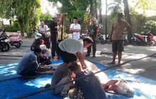Babinsa Pandau Hilir Monitor Penyembelihan Hewan Kurban di Masjid Ar-Rahman
