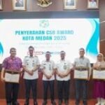 Rico Waas Beri CSR Award pada Perusahaan Terbanyak Salurkan CSR