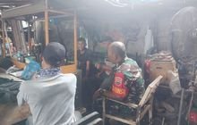 Babinsa Komsos dengan Warga, Wujudkan Kemanunggalan TNI dengan Rakyat