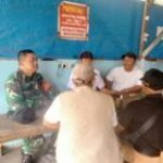 Babinsa melaksanakan komsos dengan Warga Binaan guna mendapatkan informasi serta sebagai sarana untuk bersilaturahmi