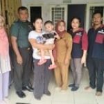 Babinsa Kelurahan Sukadamai Dampingi Kegiatan Pemberian Makanan Bergizi Untuk Balita