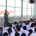 Personel Koramil 0201-10/MM Sampaikan Materi Wawasan Kebangsaan Kepada Peserta MPLS Siswa Siswi Sekolah Bina Satria