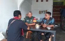Sambut HUT RI ke-80, Babinsa Koramil 0201-14/ Pancur Batu Gelar Komsos dengan Tokoh Masyarakat