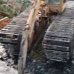 BABINSA KORAMIL 0201-12/HP MENGAWAL KEGIATAN NORMALISASI PARIT DESA TANDAM HILIR 1