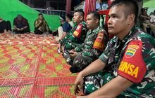 Wujud Rasa Kekeluargaan Antar Sesama Rekan Kerja, Danramil 0201-07/MT Takziah Orang Tua Anggota Yang Meninggal Dunia
