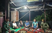 Menjaga Kamtibmas, Babinsa Koramil 0201-07/ Monitoring Kegiatan Pos Kamling Di Wilayah Binaan