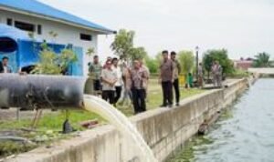 Zakiyuddin Harahap Tindaklanjuti Laporan Masyarakat, Tinjau Kolam Retensi Martubung dan Pastikan Pompa Baru Beroperasi Atasi Genangan Air