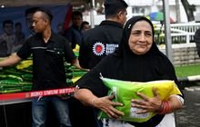Bantu Pemerintah Stabilkan Harga, Barisan Bobby Nasution Indonesia Lepas 5 Ton Beras dengan Harga Murah