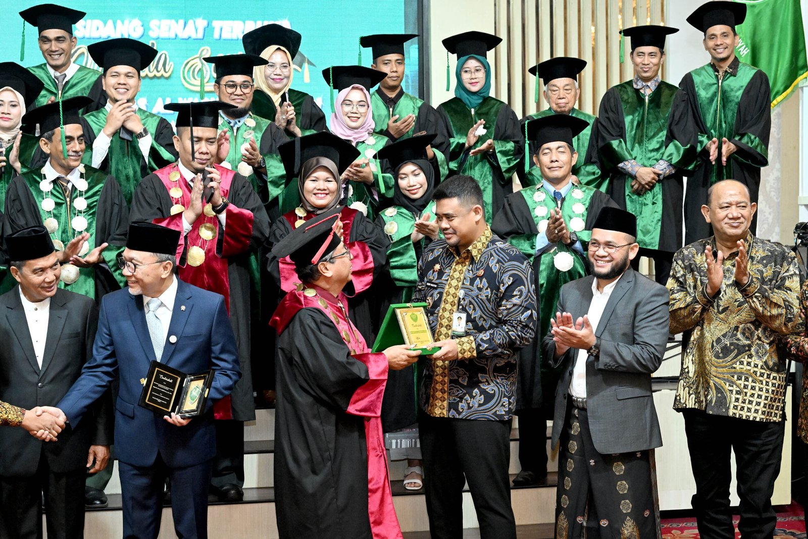 Gubsu hadiri Wisuda Universitas Al Washliyah (3)