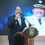 Bupati Asahan Serahkan Penghargaan kepada Insan Olahraga Berprestasi PON Aceh-Sumut 2024