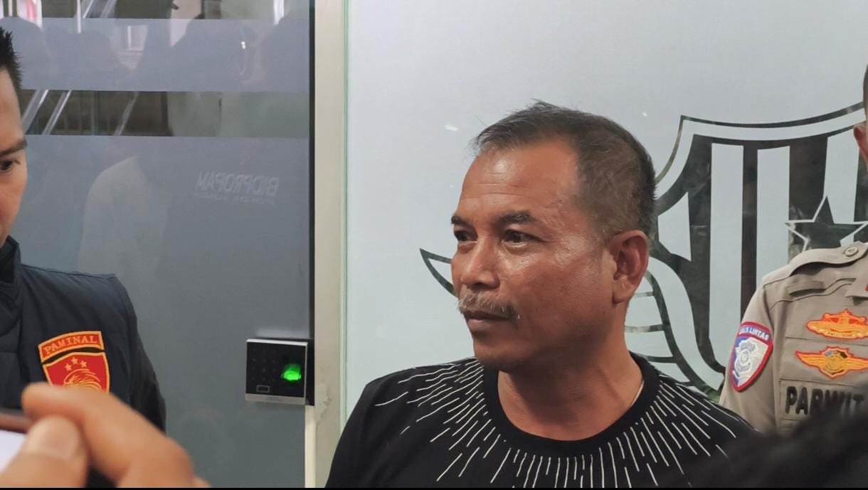 Screenshot_2025-10-31-09-47-58-519_com.whatsapp.w4b-edit