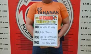 Screenshot_2025-11-11-14-25-13-598_com.whatsapp.w4b-edit