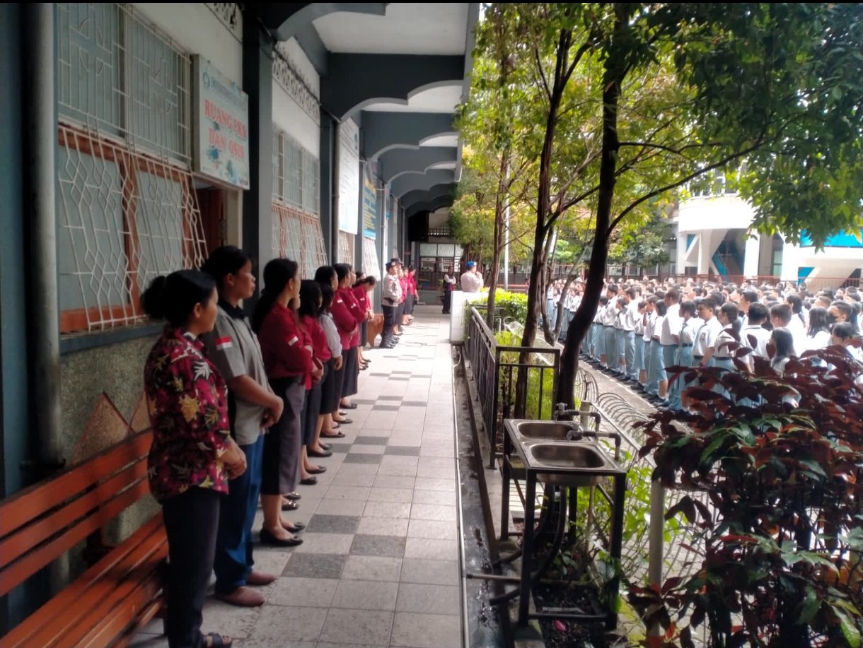 Screenshot_2025-11-11-20-18-42-642_com.whatsapp.w4b-edit