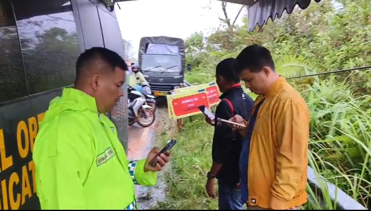 Screenshot_2025-11-28-15-52-48-777_com.whatsapp.w4b-edit