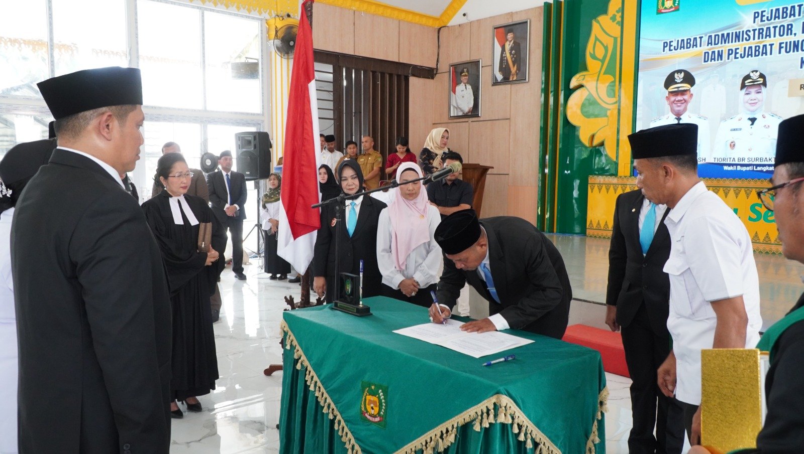 WhatsApp Image 2025-11-12 at 18.11.23 (1)