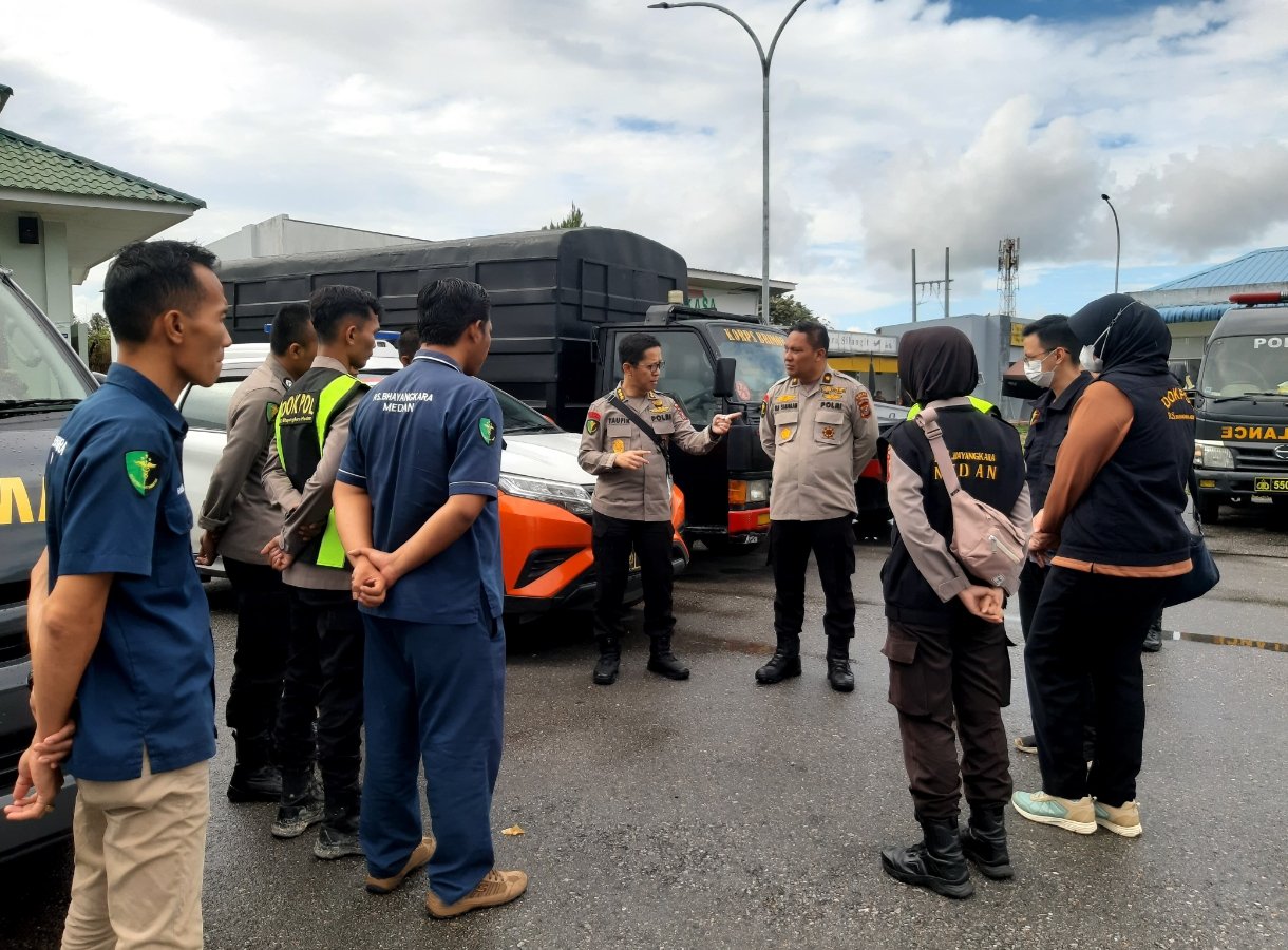 Screenshot_2025-12-01-18-47-31-835_com.whatsapp.w4b-edit