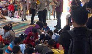 Screenshot_2025-12-04-12-19-53-363_com.whatsapp.w4b-edit