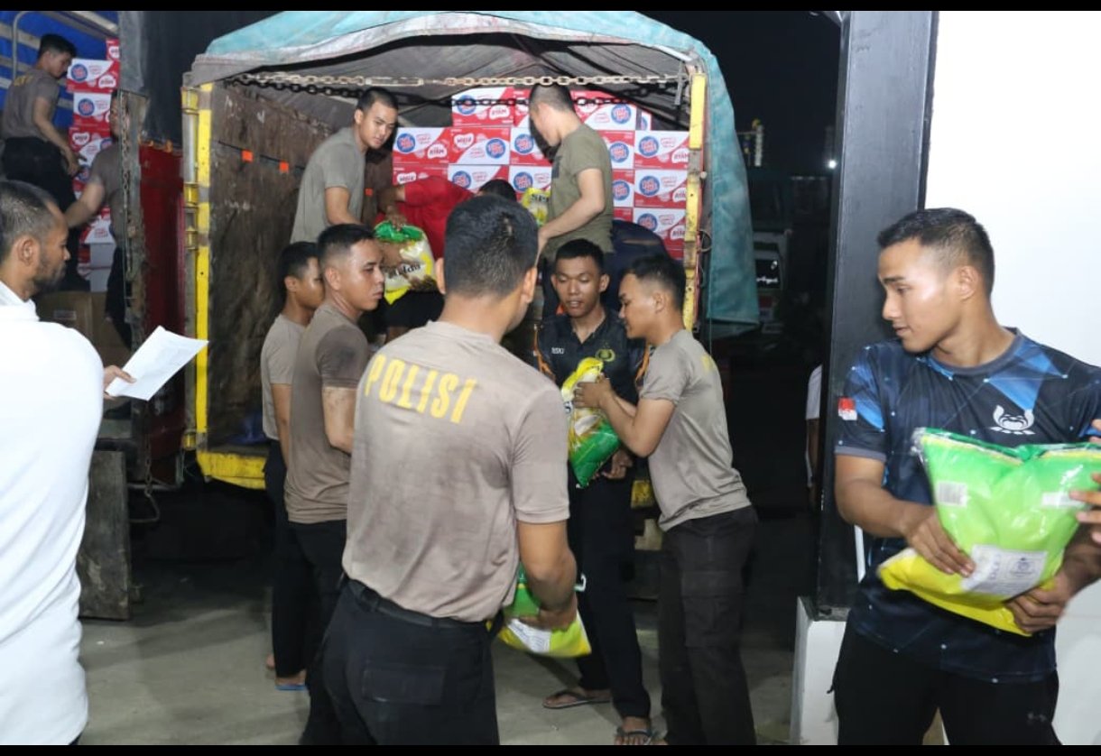 Screenshot_2025-12-06-11-14-45-602_com.whatsapp.w4b-edit