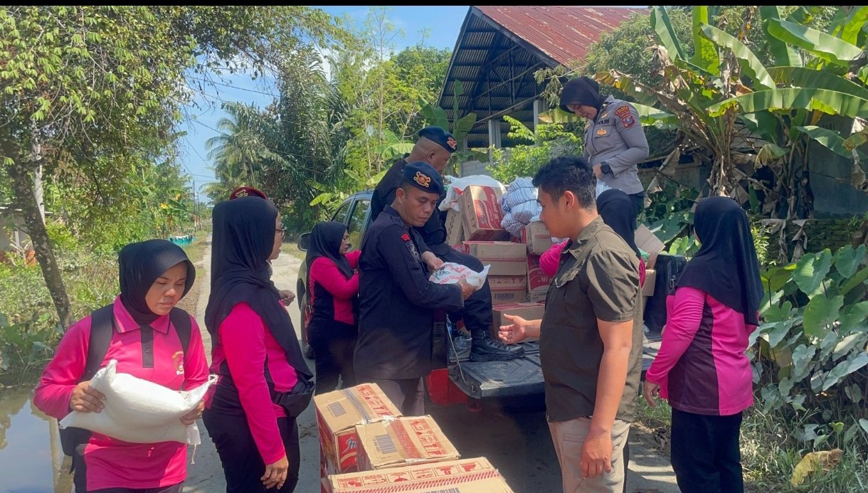 Screenshot_2025-12-07-09-16-31-279_com.whatsapp.w4b-edit