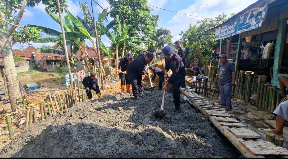 Screenshot_2025-12-07-09-24-19-885_com.whatsapp.w4b-edit