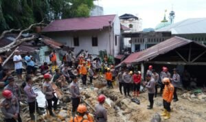 Screenshot_2025-12-12-16-40-04-009_com.whatsapp.w4b-edit