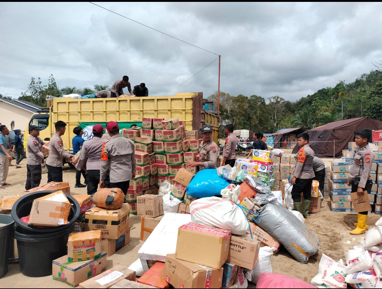 Screenshot_2025-12-12-16-46-32-809_com.whatsapp.w4b-edit