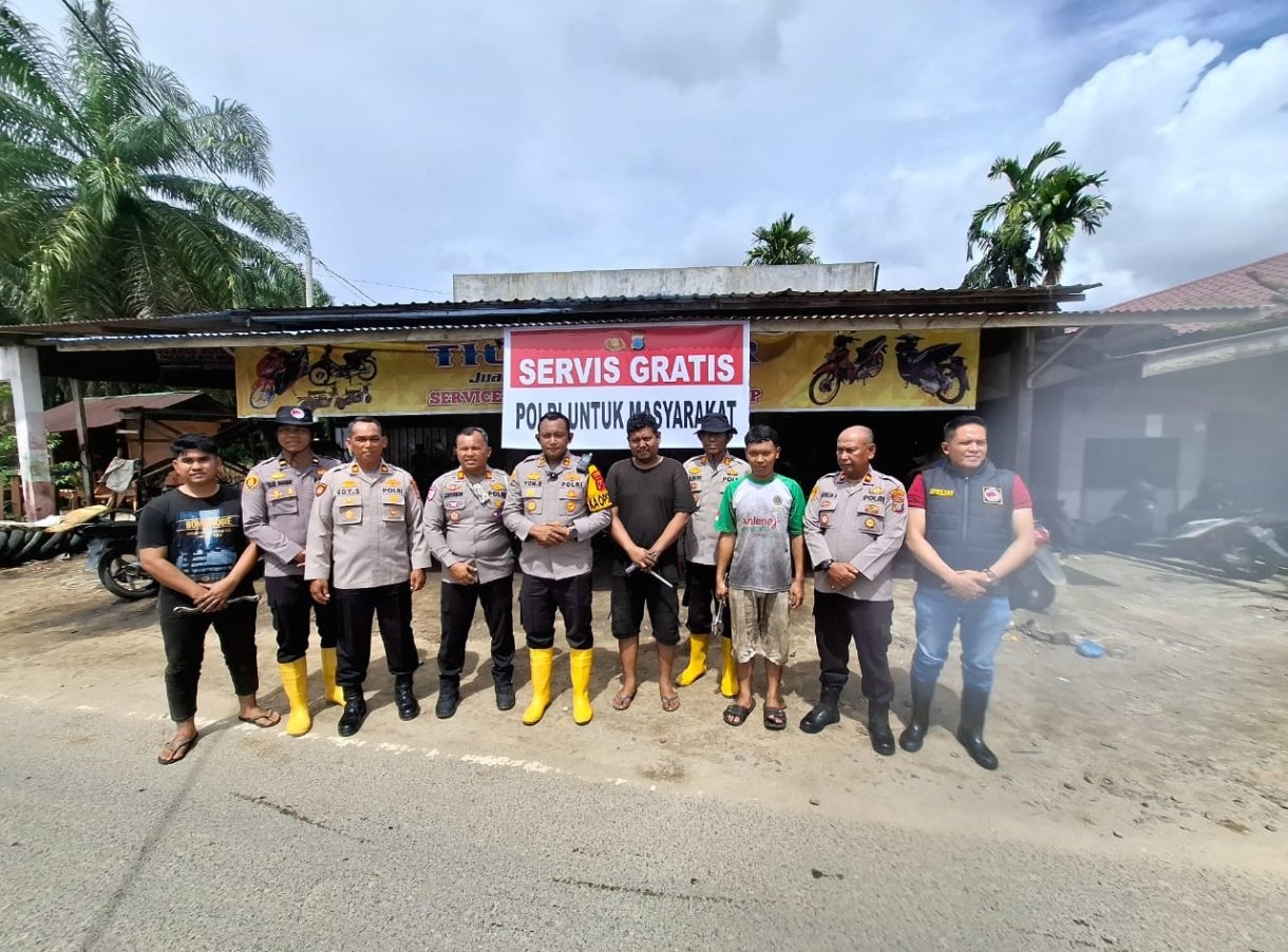 Screenshot_2025-12-12-16-55-28-575_com.whatsapp.w4b-edit