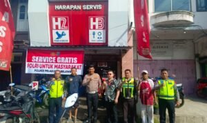 Screenshot_2025-12-12-16-59-20-134_com.whatsapp.w4b-edit