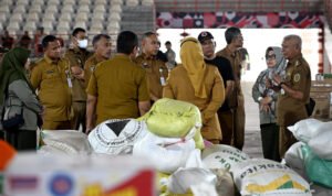 Wagub tinjau Gudang logistik Bencana Sumut -2