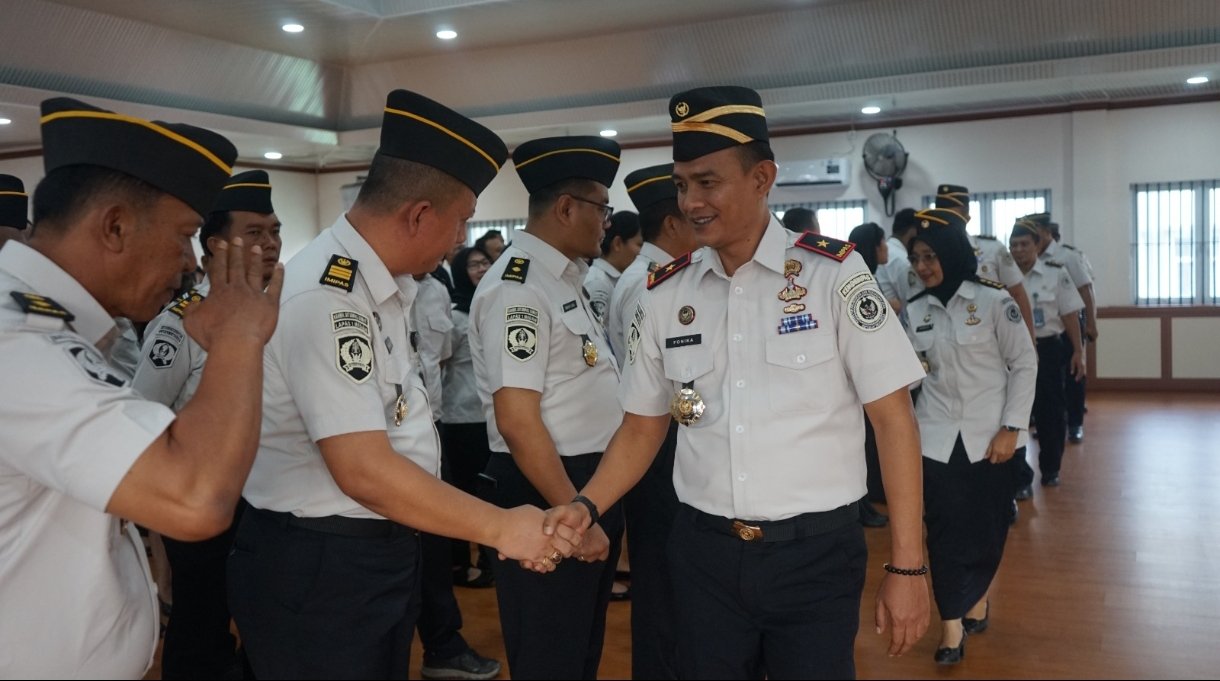 Screenshot_2026-01-13-19-39-38-292_com.whatsapp.w4b-edit