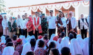 FOTO KETUA TP PKK SUMUT GELAR TRAUMA HEALING DI TAPSEL 11.jpg