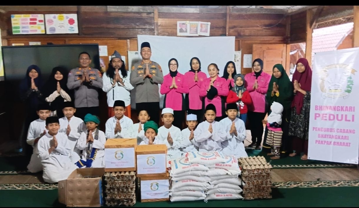 Screenshot_2026-02-21-17-31-27-991_com.whatsapp.w4b-edit