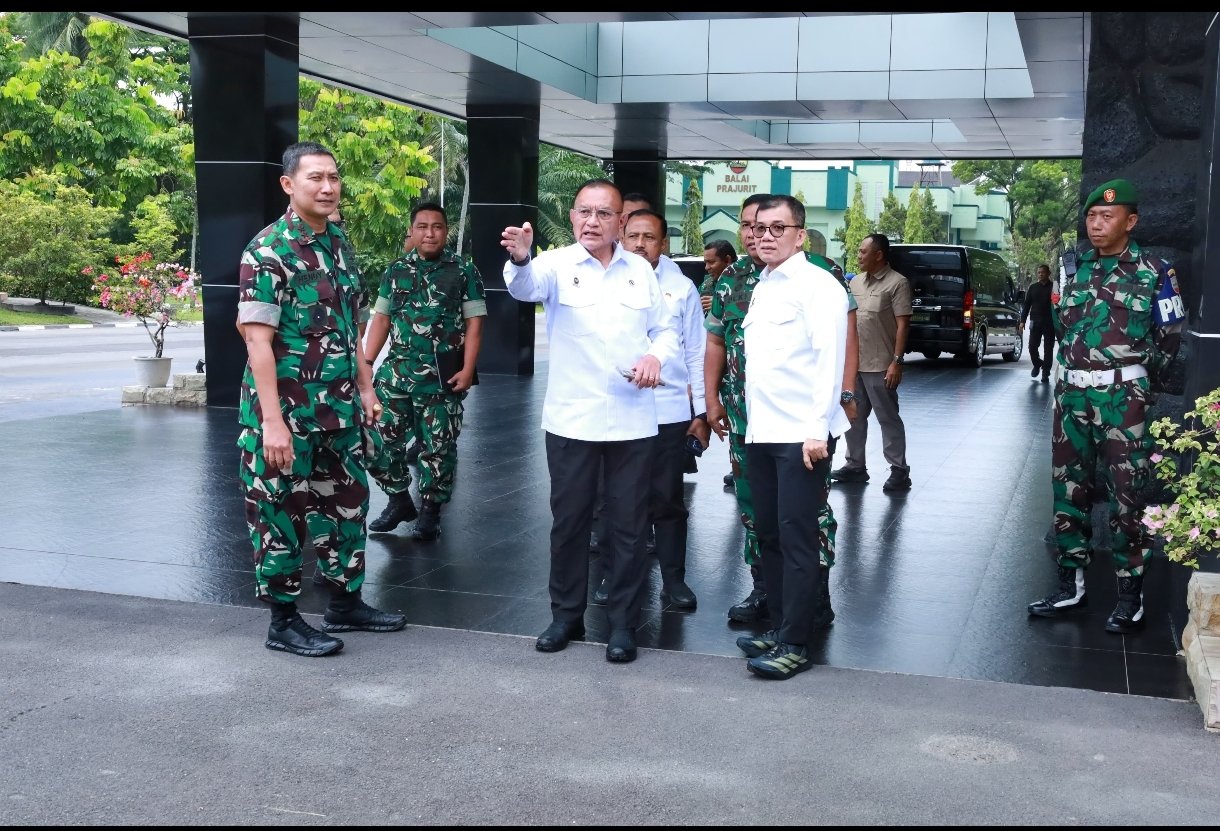 Screenshot_2026-02-26-09-53-52-633_com.whatsapp.w4b-edit