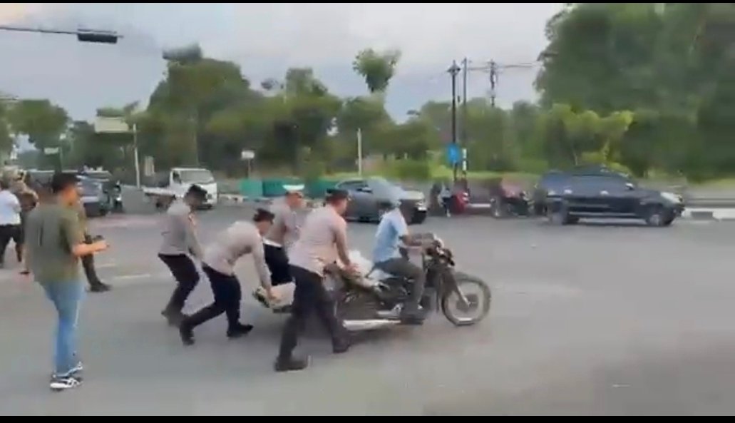 Screenshot_2026-03-02-22-05-21-821_com.miui.gallery-edit