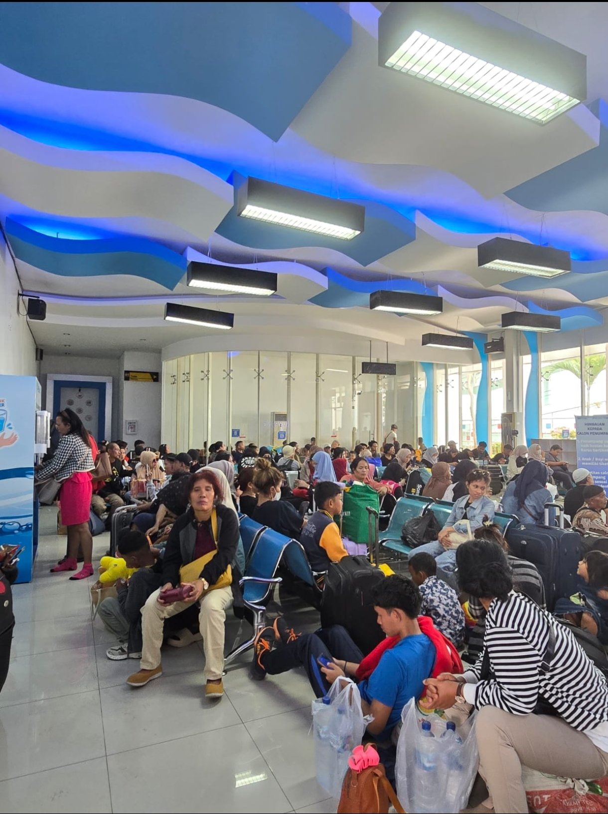 Screenshot_2026-03-16-18-28-57-262_com.whatsapp.w4b-edit