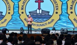 Pj Sekda hadiri perayaan Paskah MPK (2).jpg