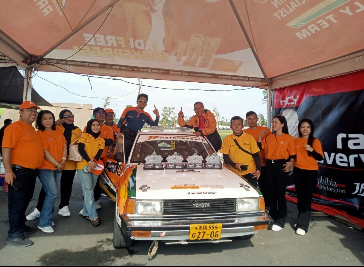 Screenshot_2026-04-12-16-18-18-590_com.whatsapp.w4b-edit