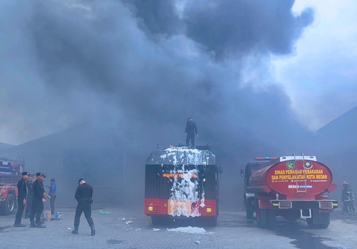 Screenshot_2026-04-13-06-59-45-364_com.whatsapp.w4b-edit