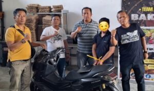 Screenshot_2026-04-13-07-03-52-725_com.whatsapp.w4b-edit