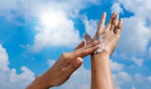 Apakah Bayi Perlu Sunscreen Ini Penjelasan untuk Orang Tua (1)