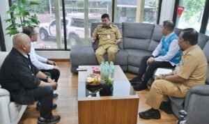 Gubsu_Kunker ke Kantor PLN UP2B Sumbagut 2.jpg