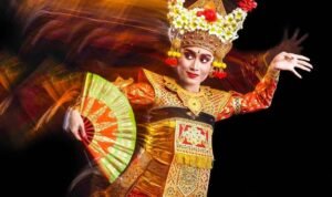 Lebih-dari-Sekadar-Tempat-Menginap-Bagaimana-Hotel-dan-Komunitas-Lokal-Dapat-Menciptakan-Pengalaman- (2)