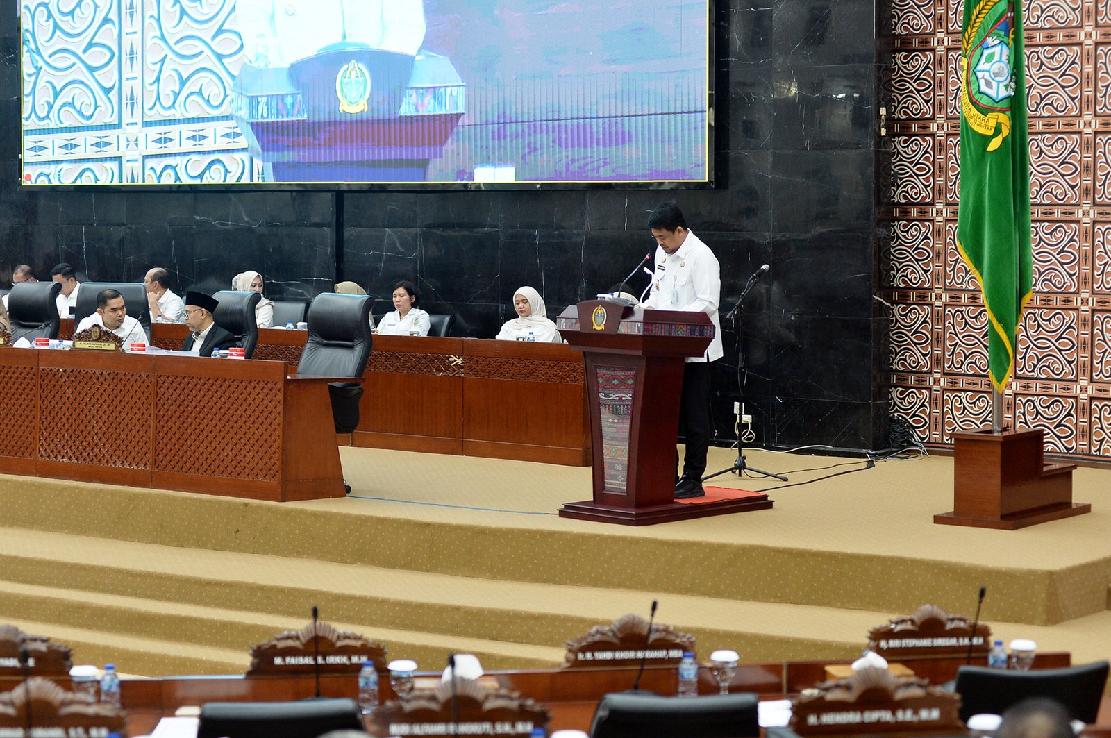 Gubsu penjelasan Ranperda APBD Provsu 2025 (3).jpg