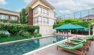 Swiss-Belhotel Rainforest Oase Tropis di Tengah Dinamika Sunset Road
