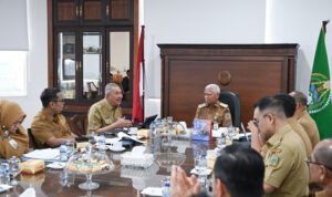 Wagubsu_Rapat aset RSUD Thomsen Nias 4.jpg